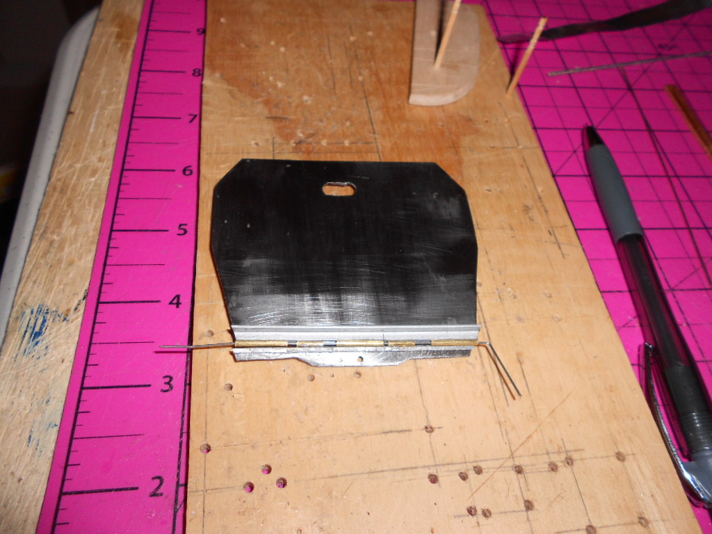 HigginsBoat/33.BowPlate1.JPG
